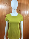 ST. JOHN BAY Adult Women T-Shirt Tee Shirt M MD Medium Pea Green Shirt