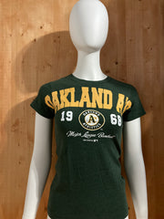 MLB "OAKLAND A'S" 1968 MAJOR LEAGUE BASEBALL Graphic Print Girls T-Shirt Tee Shirt L Lrg Large Green Shirt