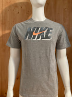 NIKE SWIM REGULAR FIT Graphic Print Adult L Large Lrg Gray T-Shirt Tee Shirt