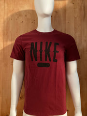 NIKE REGULAR FIT Graphic Print Adult S Small SM Maroon T-Shirt Tee Shirt