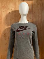 NIKE "AIR" SWOOSH ATHLETIC CUT Graphic Print Kids Youth Unisex T-Shirt Tee Shirt L Lrg Large Gray Long Sleeve Shirt