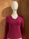 NIKE EMBROIDERED LOGO Adult T-Shirt Tee Shirt S SM Small Fuchsia V Neck Long Sleeve Shirt