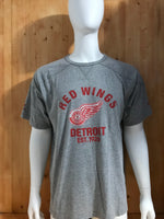 REEBOK "DETROIT RED WINGS" NHL HOCKEY Graphic Print Adult T-Shirt Tee Shirt XL Xtra Extra Large Gray Shirt